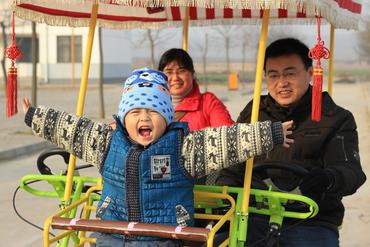 What Does Outreach To Chinese Families Entail?